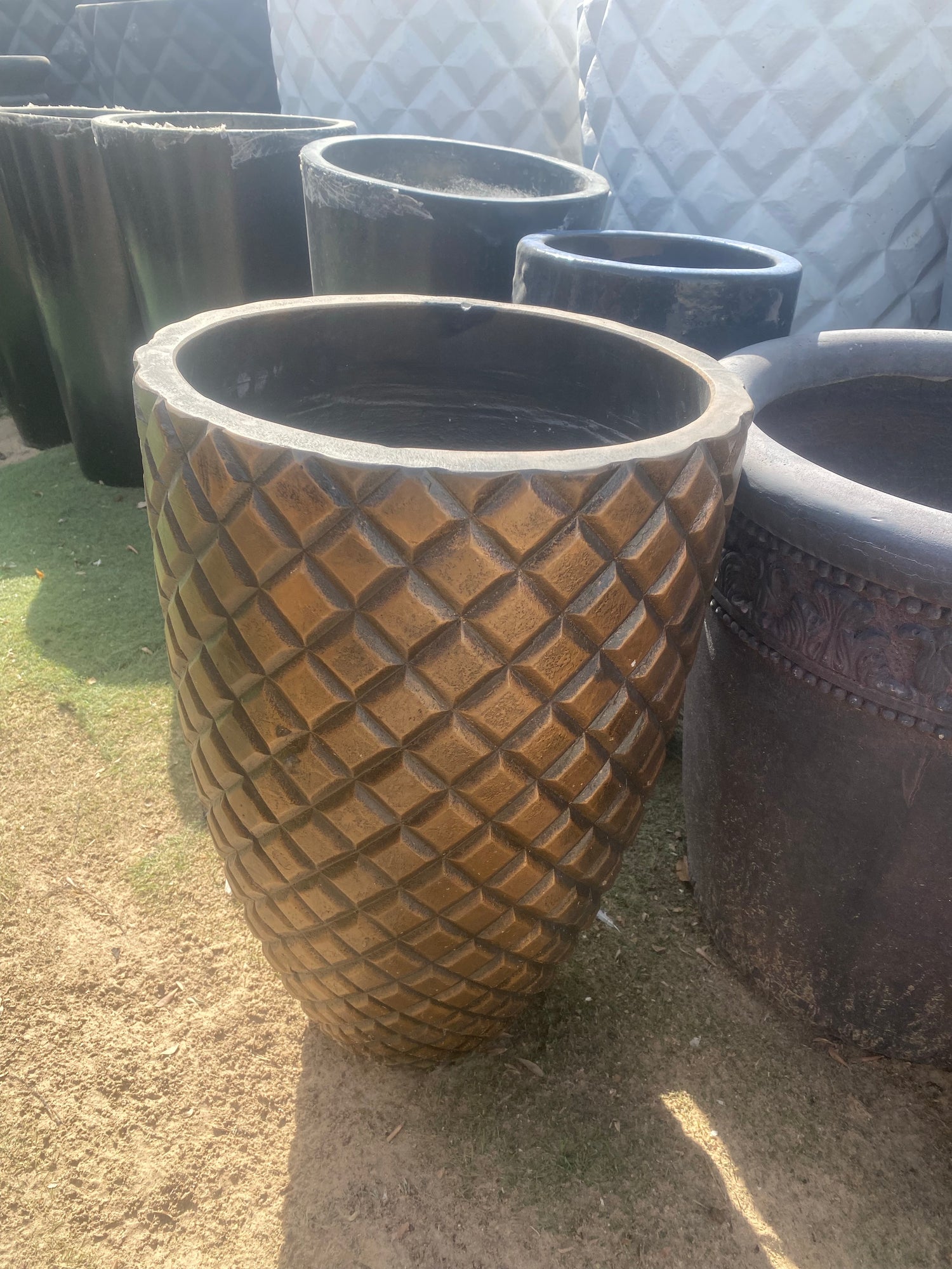 ceramic pots (s57) 