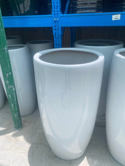 White ceramic tall pots A9